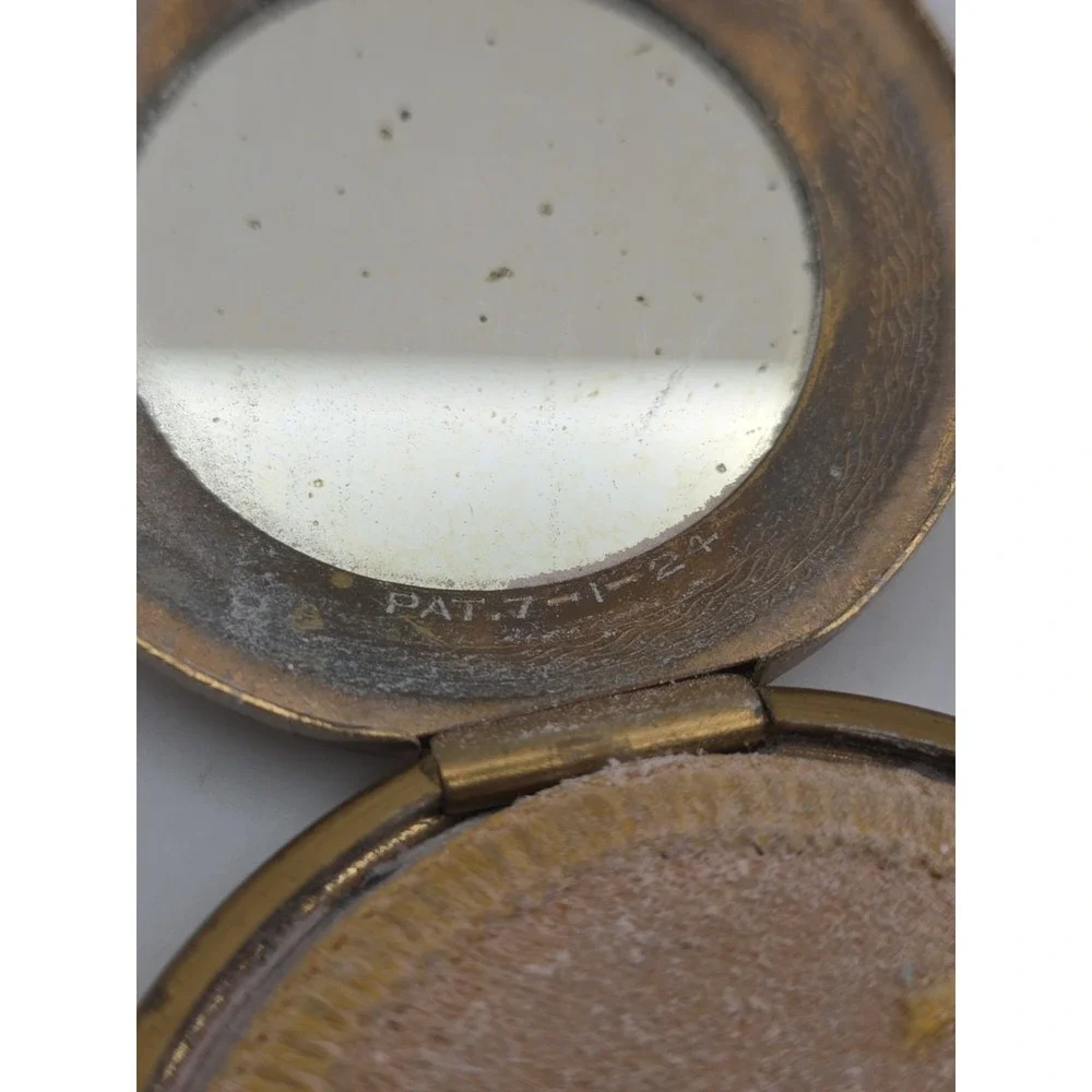 Vintage 1920s Art Deco Makeup Powder Mirrored Compact Richard Hudnut USA Brass
